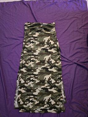 Women’s Fold-Over Waist Camo Maxi Skirt - Green Camo